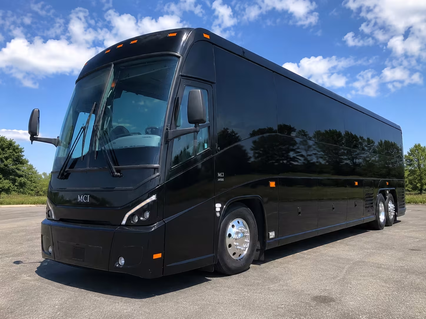 kentucky derby week charter bus rentals in louisville