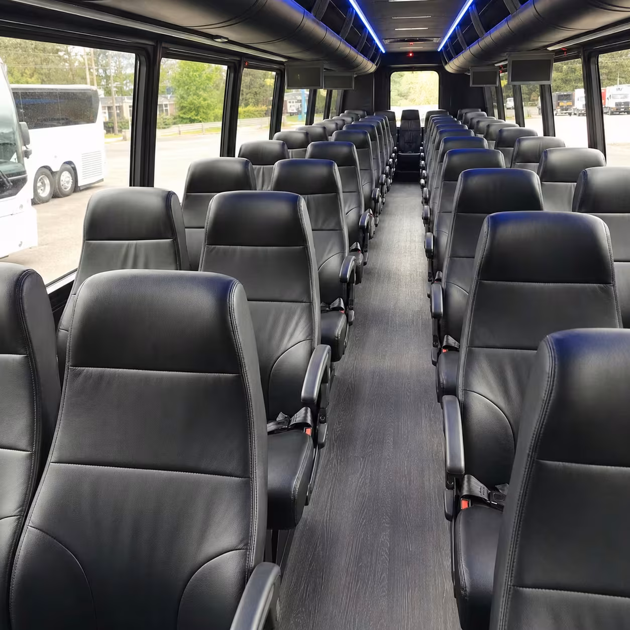 louisville 28 passenger minibus rental