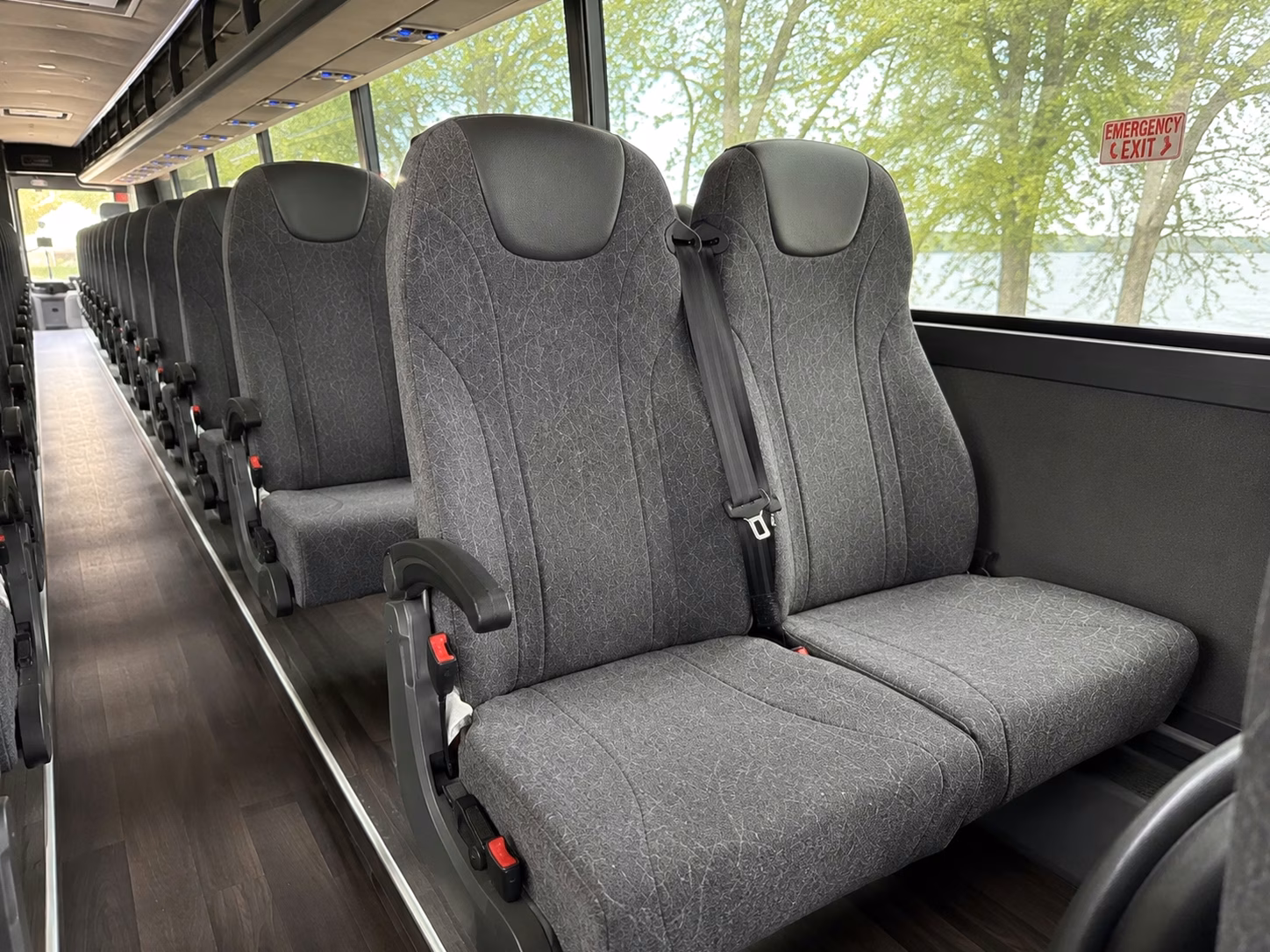 louisville cardinals football game day charter buses