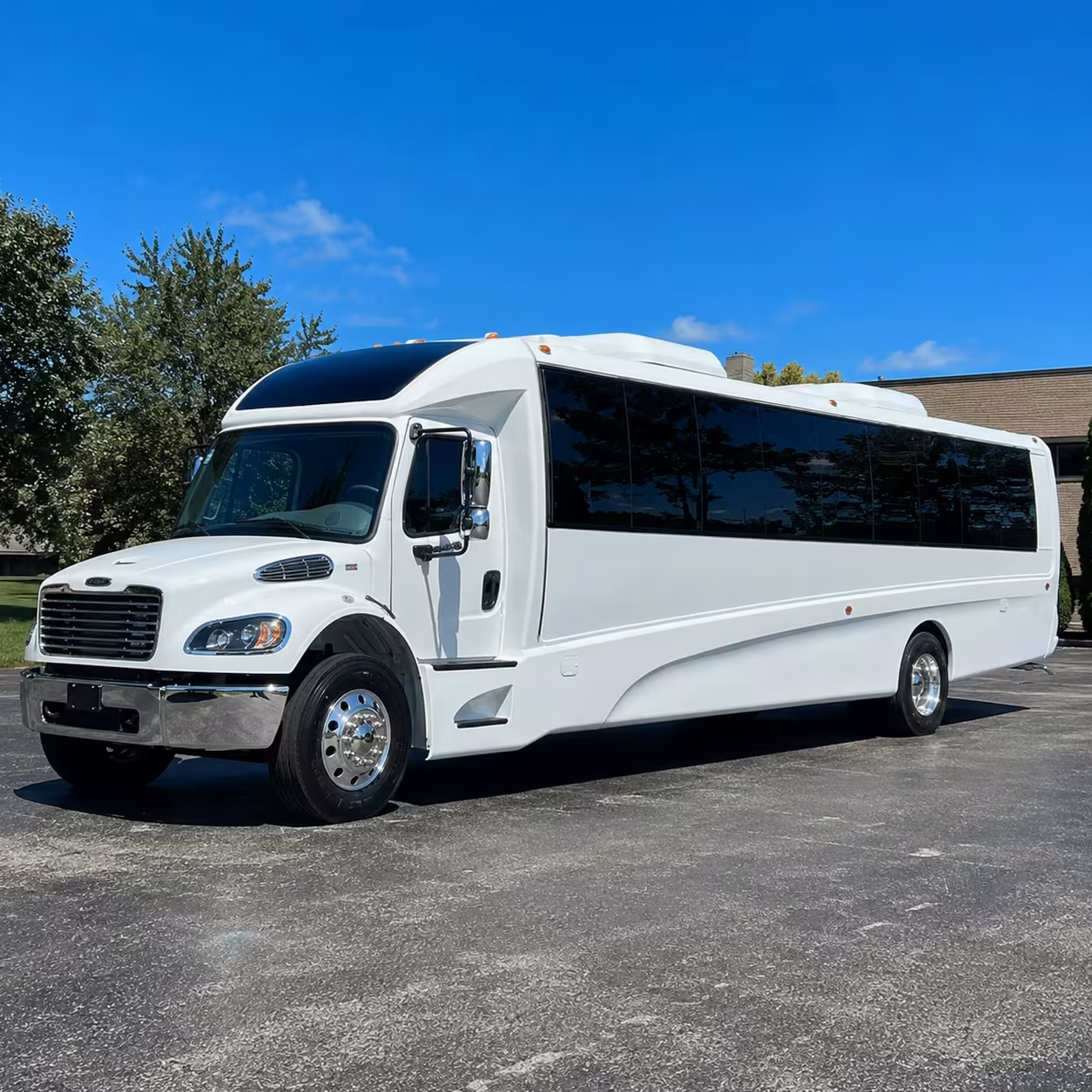 minibus rentals and charter buses for large louisville prom groups