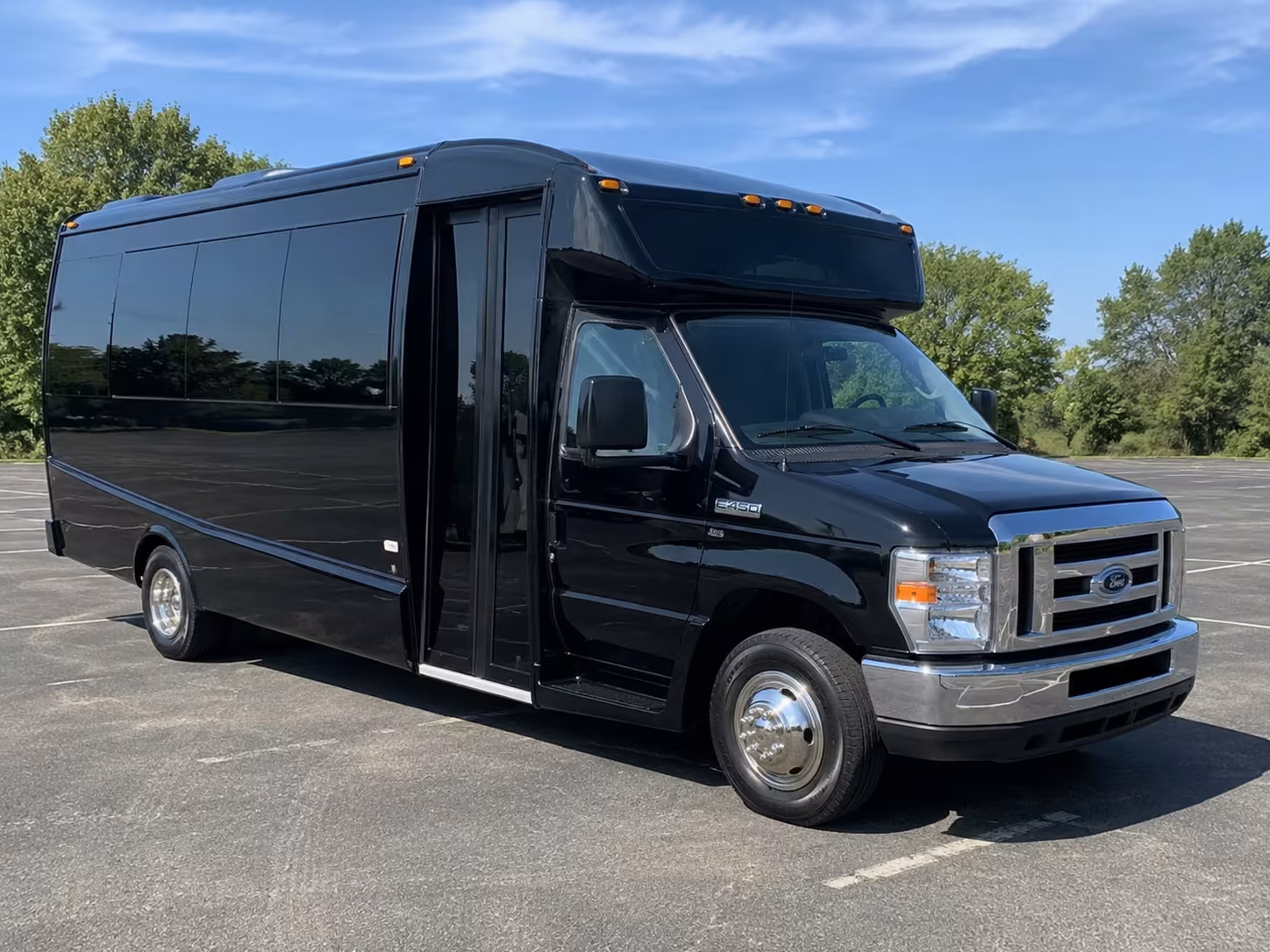 minibus rentals and motorcoaches for louisville airport groups