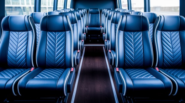 louisville 18 passenger minibus rental