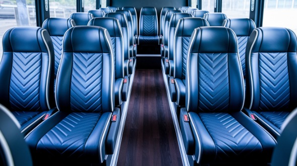 louisville 20 passenger minibus rental